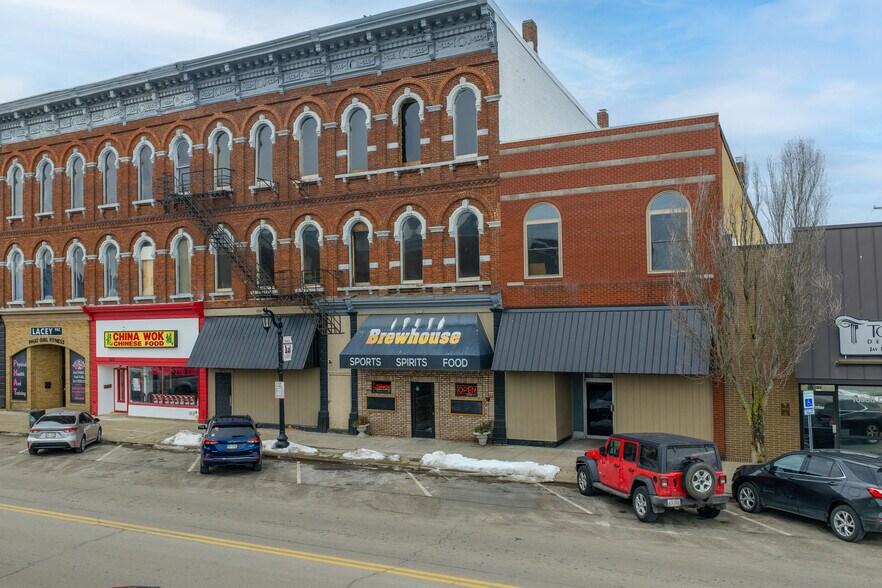 More Photos Of 127 S Broadway St, New Philadelphia Storefront Retail Office For Sale