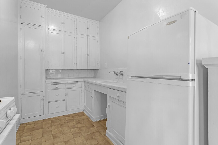 More Photos Of 335 S Berendo St, Los Angeles Apartments For Sale