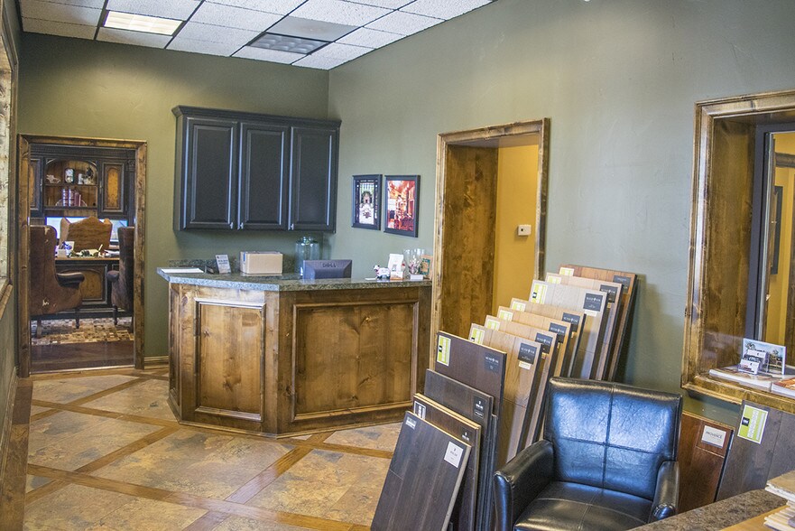 More Photos Of 5845 49th St, Lubbock Warehouse For Lease