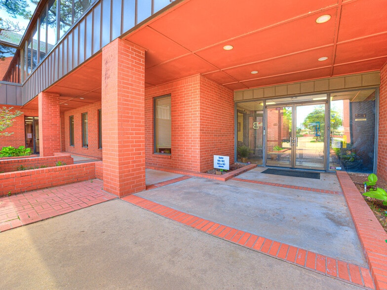 More Photos Of 4900 Richmond Sq, Oklahoma City Medical For Lease