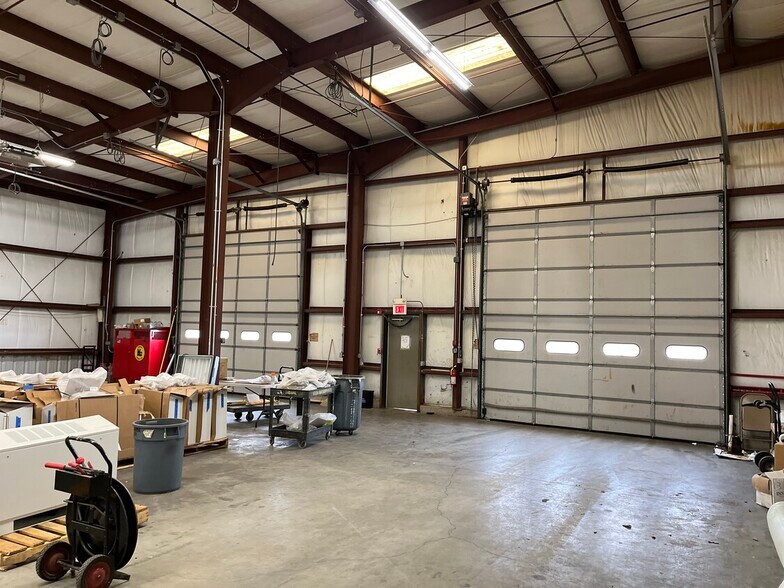 More Photos Of 1180 Stratford Rd, Stratford Manufacturing For Lease