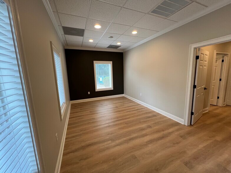 More Photos Of 29 Plantation Park Dr, Bluffton Medical For Sale
