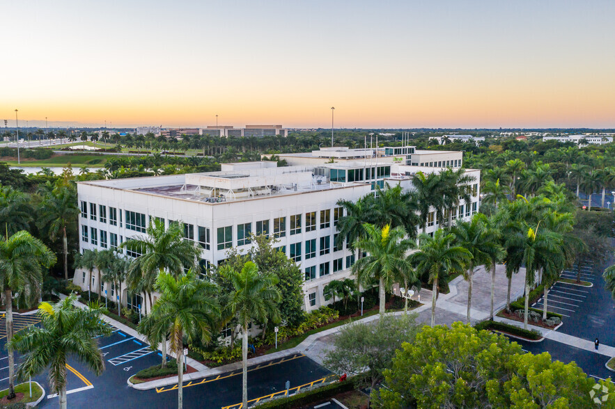 Primary Photo Of 2200 N Commerce Pky, Weston Coworking Space