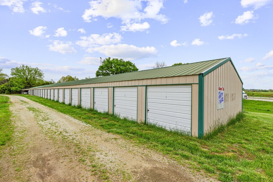 More Photos Of 99 Roper Dr, Park Hills Self Storage For Sale
