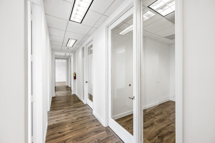 More Photos Of 150 SE 2nd Ave, Miami Office For Lease
