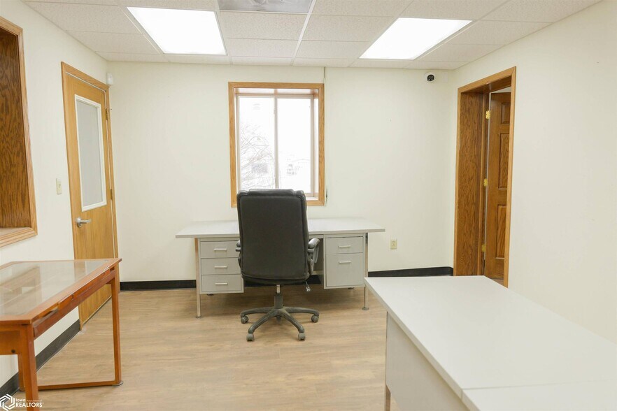 More Photos Of 1130 Broadway St, West Burlington Industrial For Lease