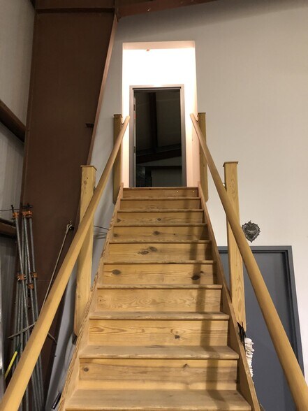 More Photos Of 3212 Mt Pinos Way, Frazier Park Light Manufacturing For Sale