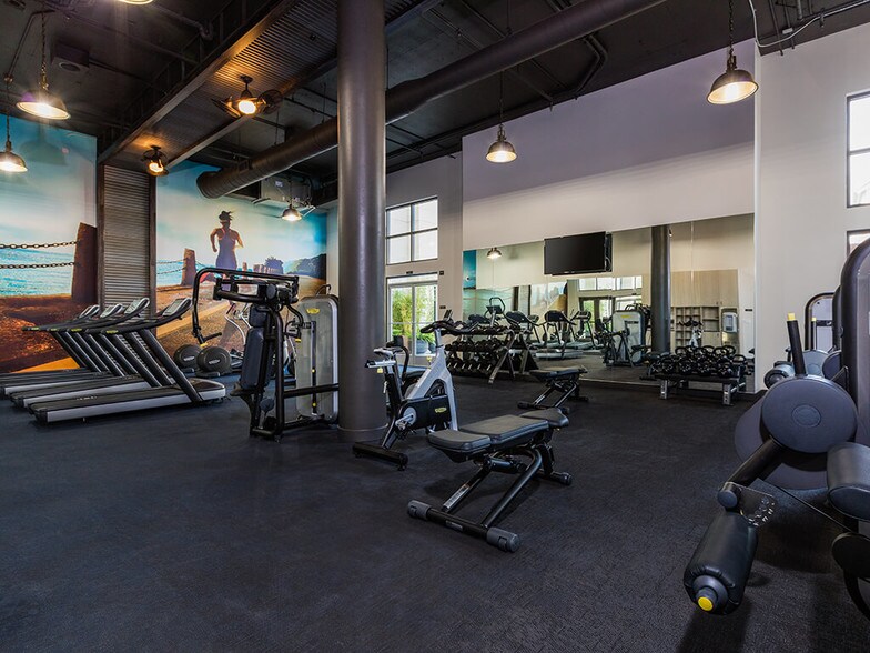 More Photos Of 1375-1411 Sycamore Ave, Hercules Unknown For Lease