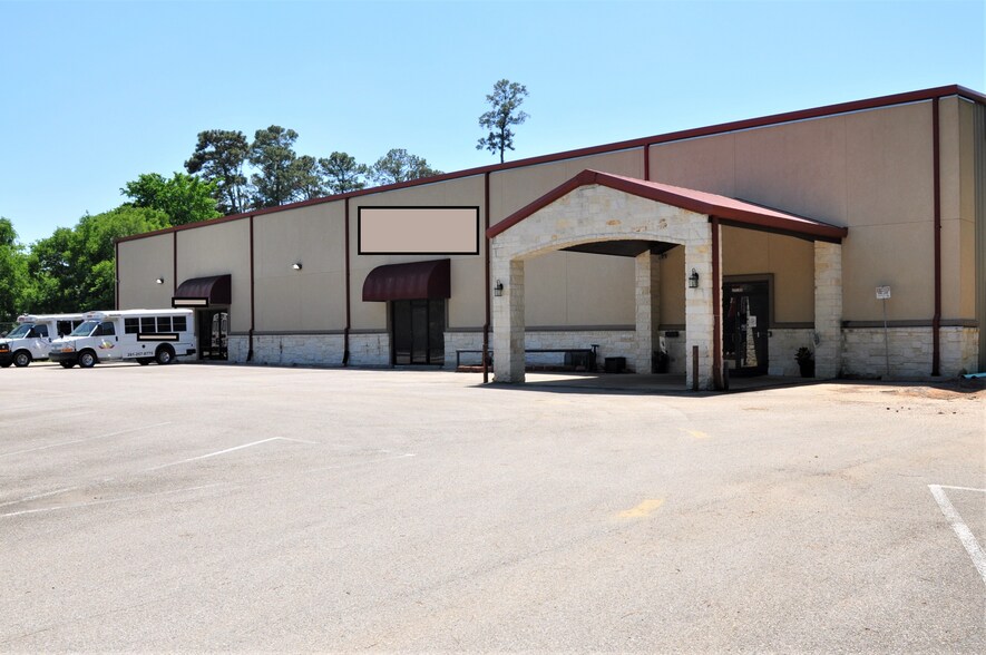 More Photos Of 17155 Old Louetta Rd, Houston Showroom For Sale