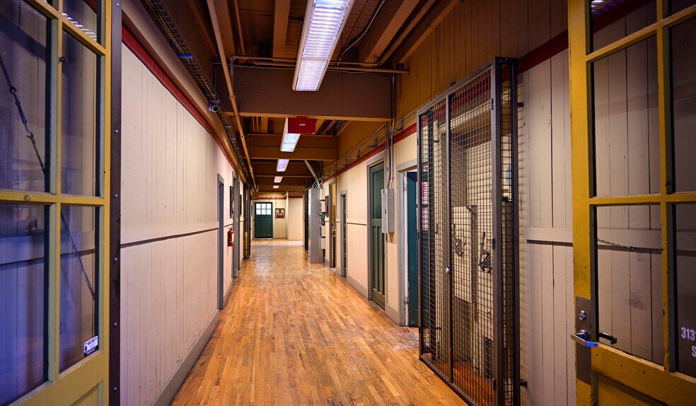 More Photos Of 3131 Western Ave, Seattle Office For Lease