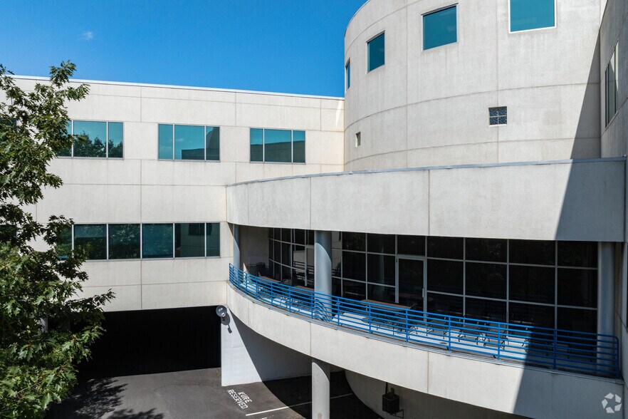 More Photos Of 201 Defense Hwy, Annapolis Office For Sale