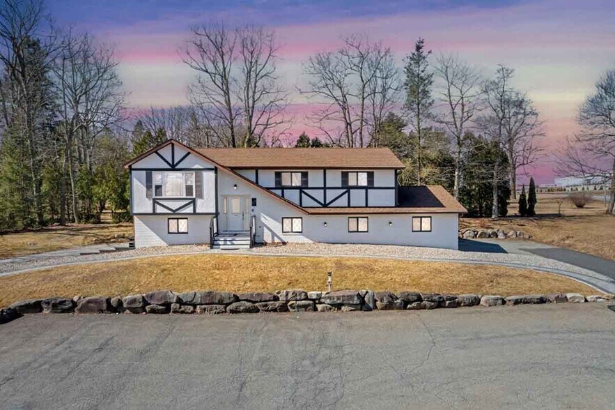 More Photos Of 3360 PA-940, Mount Pocono Specialty For Sale