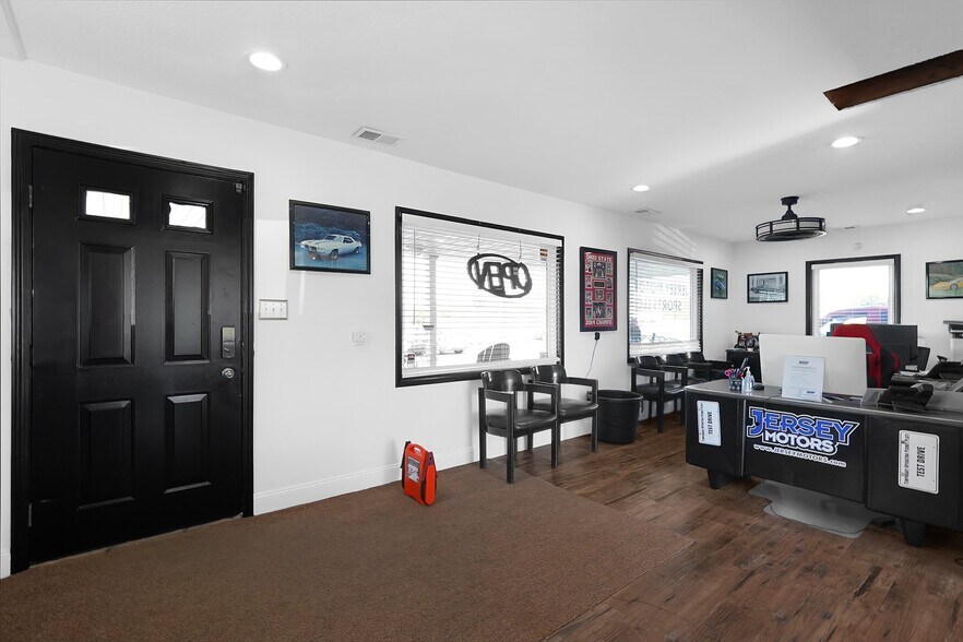 More Photos Of 12323 Worthington Rd SW, Pataskala Auto Dealership For Sale