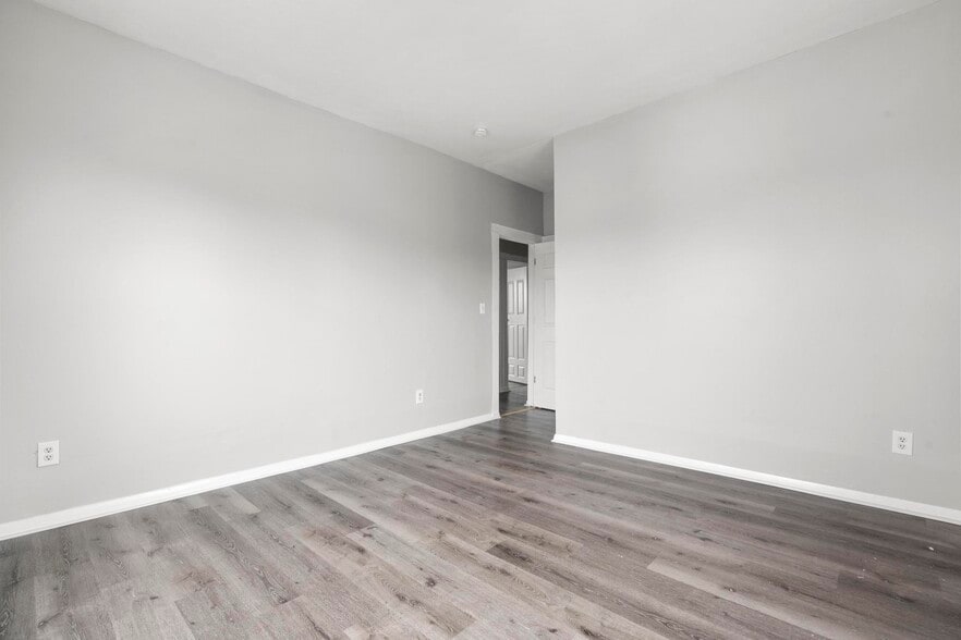 More Photos Of 123-125 North St, New Britain Apartments For Sale