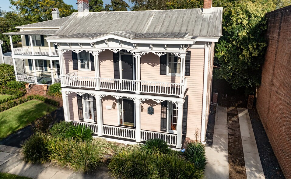 More Photos Of 12 N 5th Ave, Wilmington Office Residential For Sale
