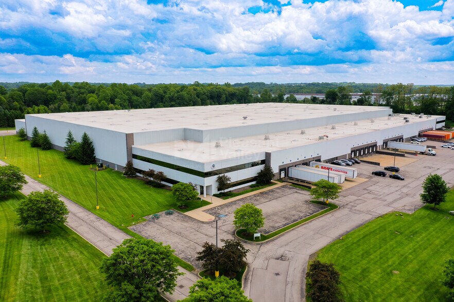 More Photos Of 30320 Emerald Valley Pky, Solon Warehouse For Lease