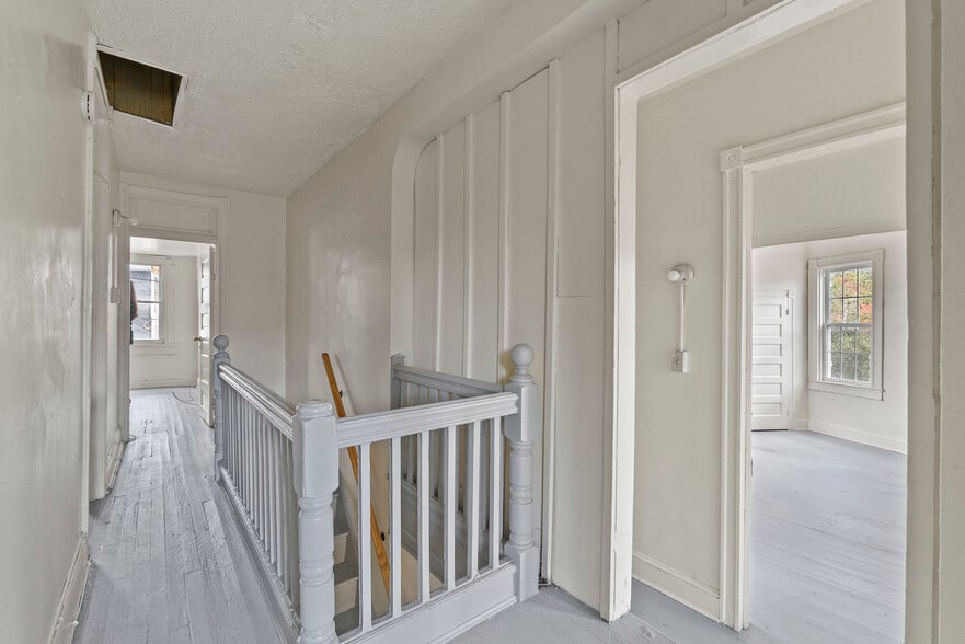 More Photos Of 200 W Lorraine Ave, Baltimore Storefront Retail Residential For Sale