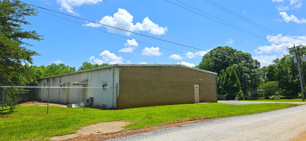 More Photos Of 994 Rhyne Rd, Clover Light Manufacturing For Sale