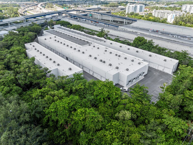 More Photos Of 2011 W State Road 84, Fort Lauderdale Warehouse For Sale