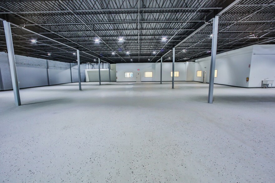 More Photos Of 213 Shaw Ave, Pasadena Industrial For Lease