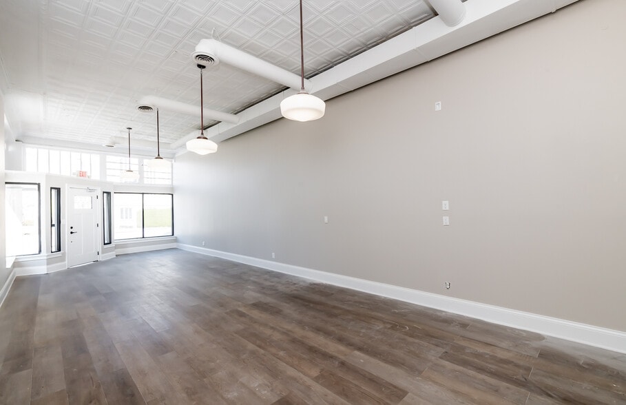 More Photos Of 1940 Harvard Dr, Louisville Storefront For Lease