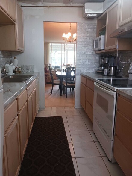 More Photos Of 3051 NW 48th Ave, Lauderdale Lakes Apartments For Sale