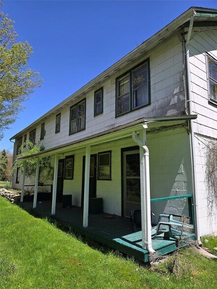 More Photos Of 24 Washington Lake Rd, Yulan Specialty For Sale