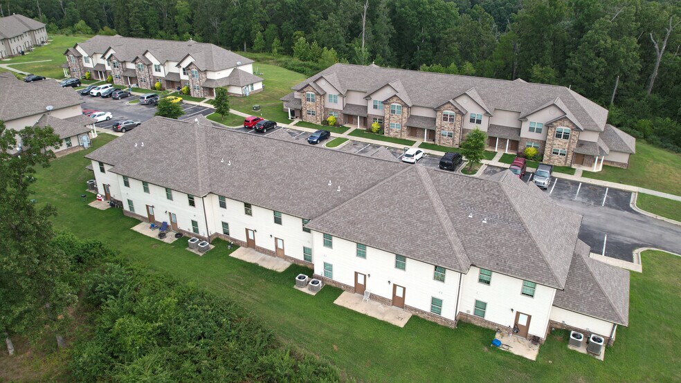 More Photos Of 2500 Ridgeland Cir, Pocahontas Apartments For Sale