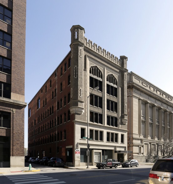 More Photos Of 230 E Ohio St, Indianapolis Office For Sale