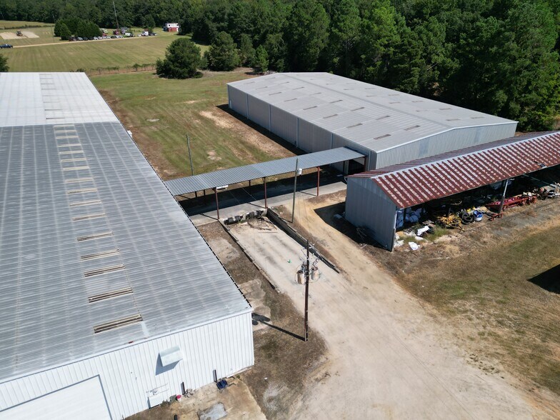 More Photos Of 281 Industrial Blvd, Bishopville Warehouse For Lease