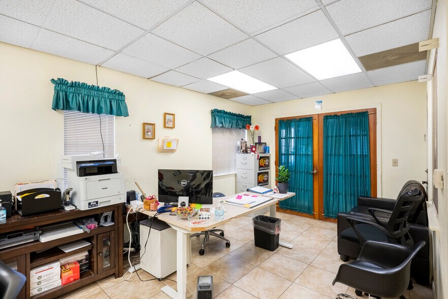 More Photos Of 1101 S Broadway, Santa Maria Medical For Sale