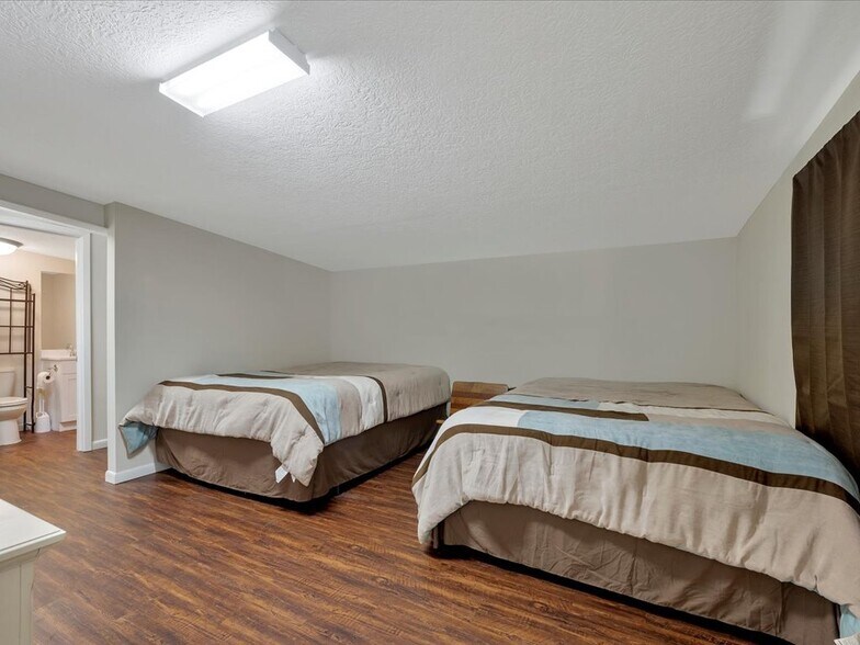 More Photos Of 3205 Sam Rayburn, Brookeland Apartments For Sale