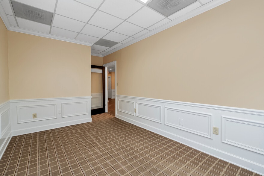 More Photos Of 7000 Peachtree Dunwoody Rd NE, Atlanta Office For Lease