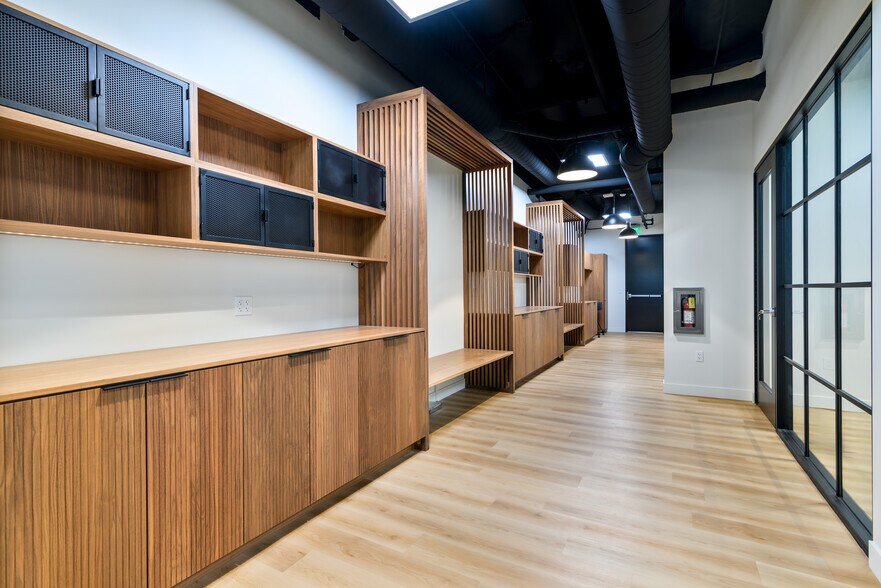 More Photos Of 2150 N Trabajo Dr, Oxnard Warehouse For Lease