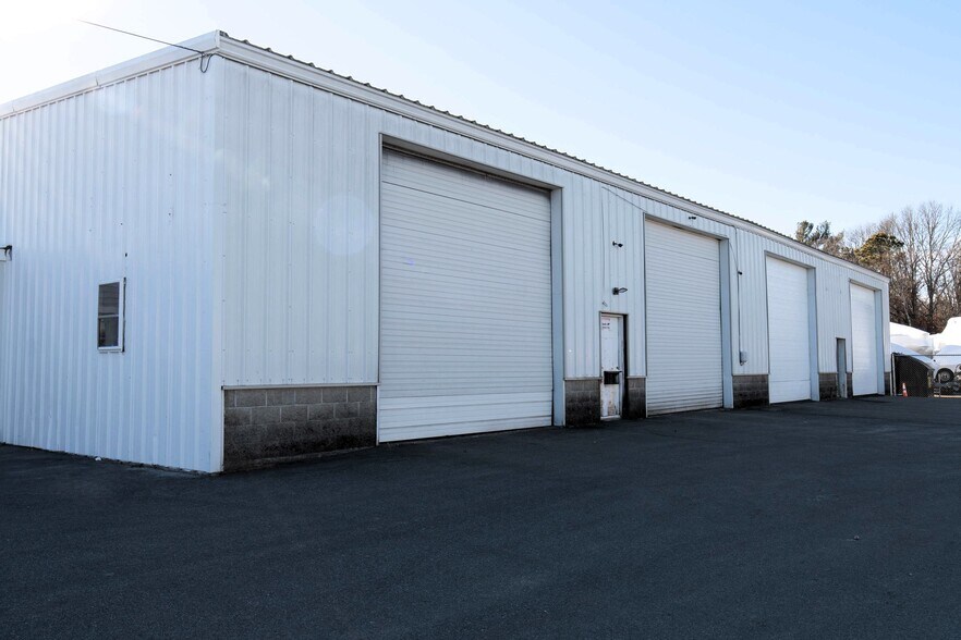 More Photos Of 53 Portside Dr, Bourne Unknown For Lease