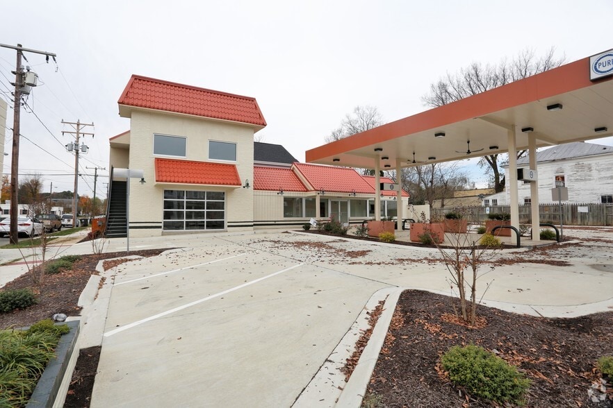 Primary Photo Of 1600 Princess Anne St, Fredericksburg Restaurant For Sale