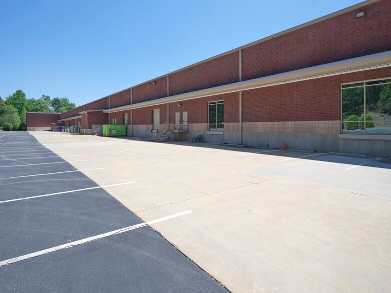 More Photos Of 4000 Johns Creek Ct, Suwanee Research And Development For Lease