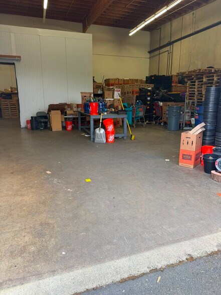 More Photos Of 3100-3110 NE Minnehaha St, Vancouver Warehouse For Lease