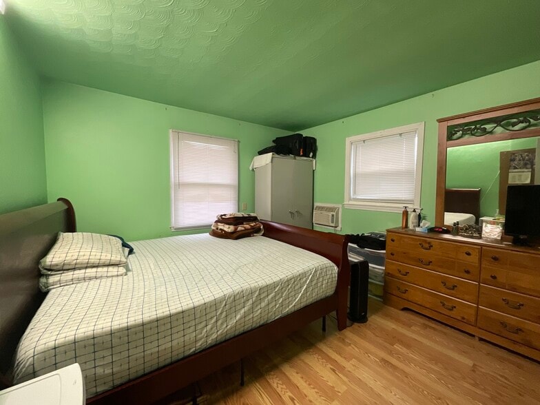 More Photos Of 42 Stockbridge Rd, West Stockbridge Hotel For Sale