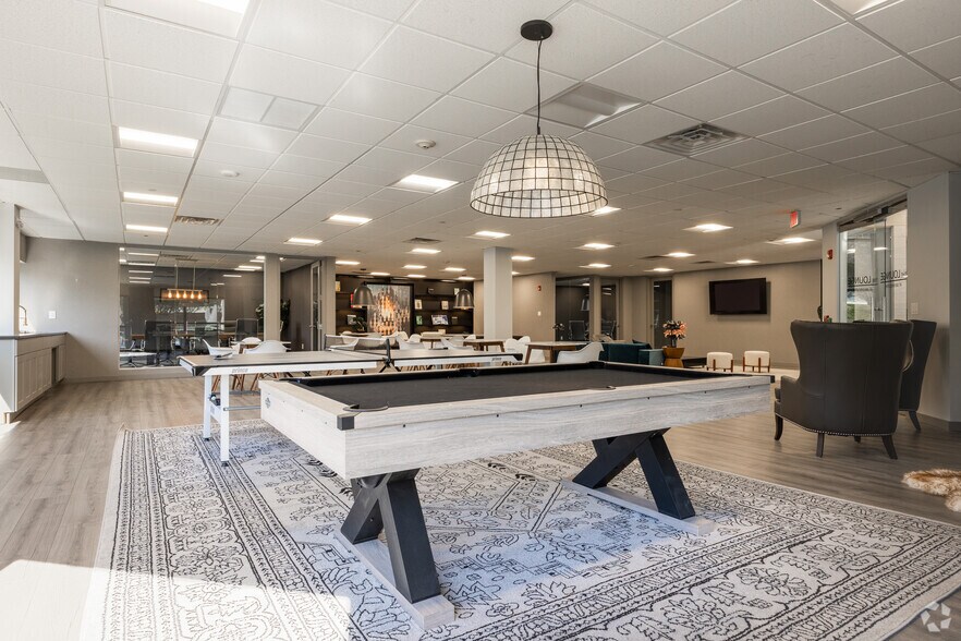More Photos Of 300 Executive Dr, West Orange Medical For Lease