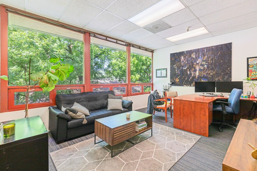 More Photos Of 725 30th St, Sacramento Office For Lease
