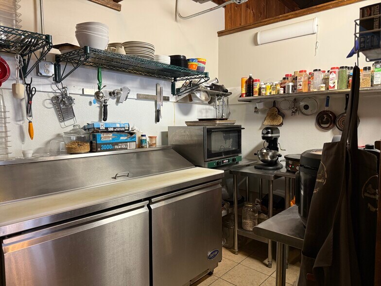 More Photos Of 132 S Main St, Woodruff Storefront Retail Office For Sale