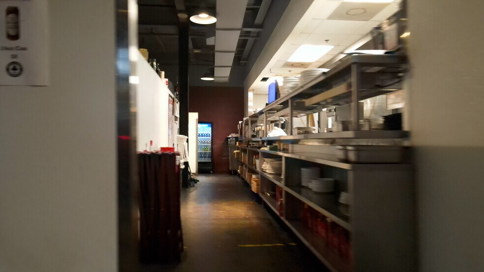 More Photos Of 100 W Livingston St, Orlando Restaurant For Lease