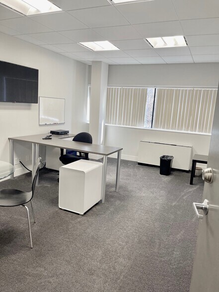 More Photos Of 67 Holly Hill Ln, Greenwich Office For Lease