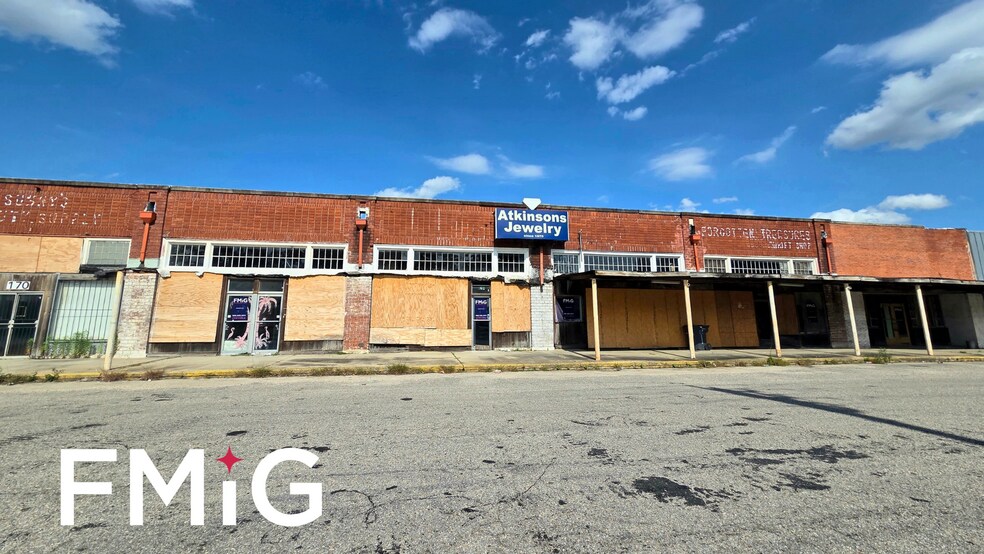 More Photos Of 156 N Craft Hwy, Chickasaw Storefront For Sale