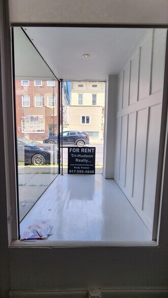More Photos Of 725-727 Warren St, Hudson Storefront Retail Residential For Lease