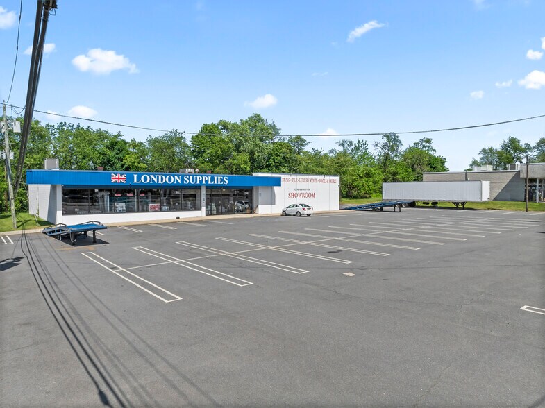 More Photos Of 690 State Route 18, East Brunswick General Retail For Sale