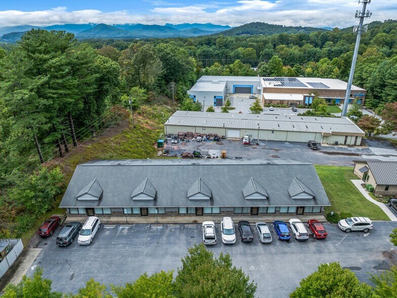 More Photos Of 3179 Sweeten Creek Rd, Asheville General Retail For Lease