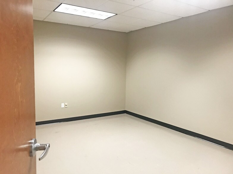 More Photos Of 22 Century Hill Dr, Latham Coworking Space