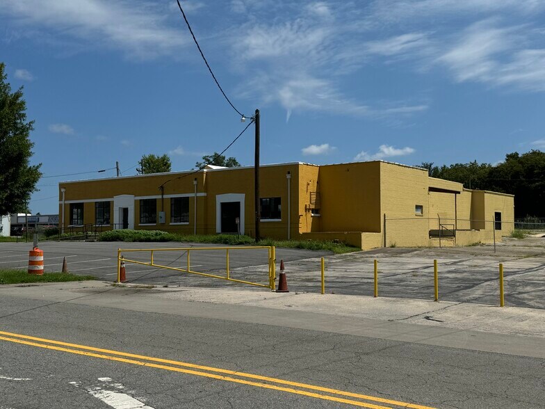 Primary Photo Of 321 S Jefferson Ave, Eatonton Industrial For Sale